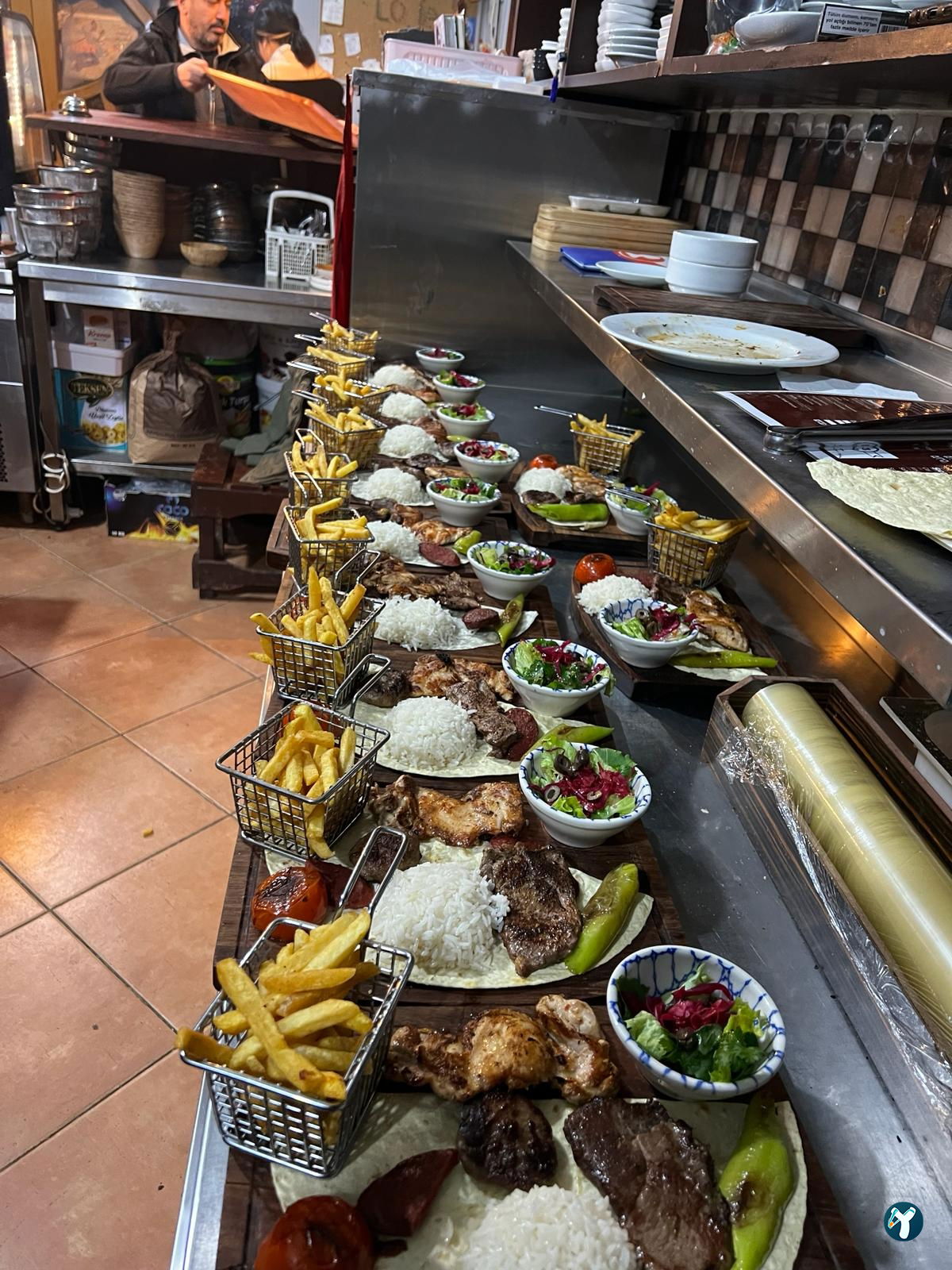 Loja Cafe & Restaurant