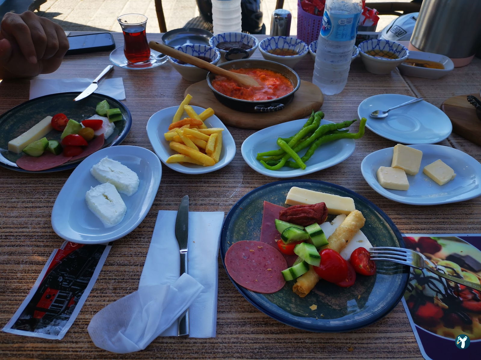Loja Cafe & Restaurant