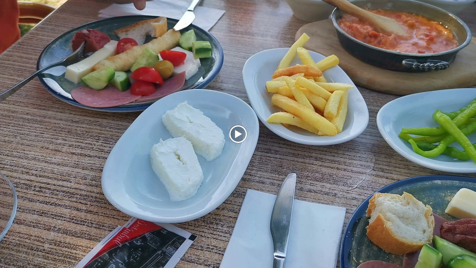 Loja Cafe & Restaurant