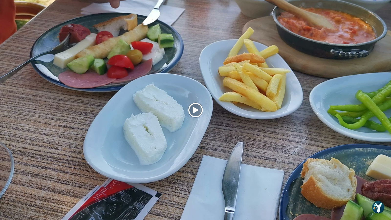 Loja Cafe & Restaurant