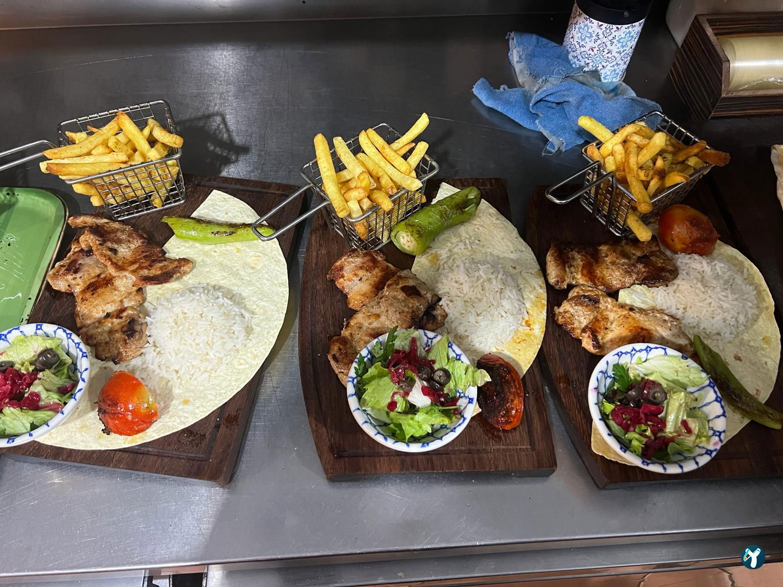 Loja Cafe & Restaurant