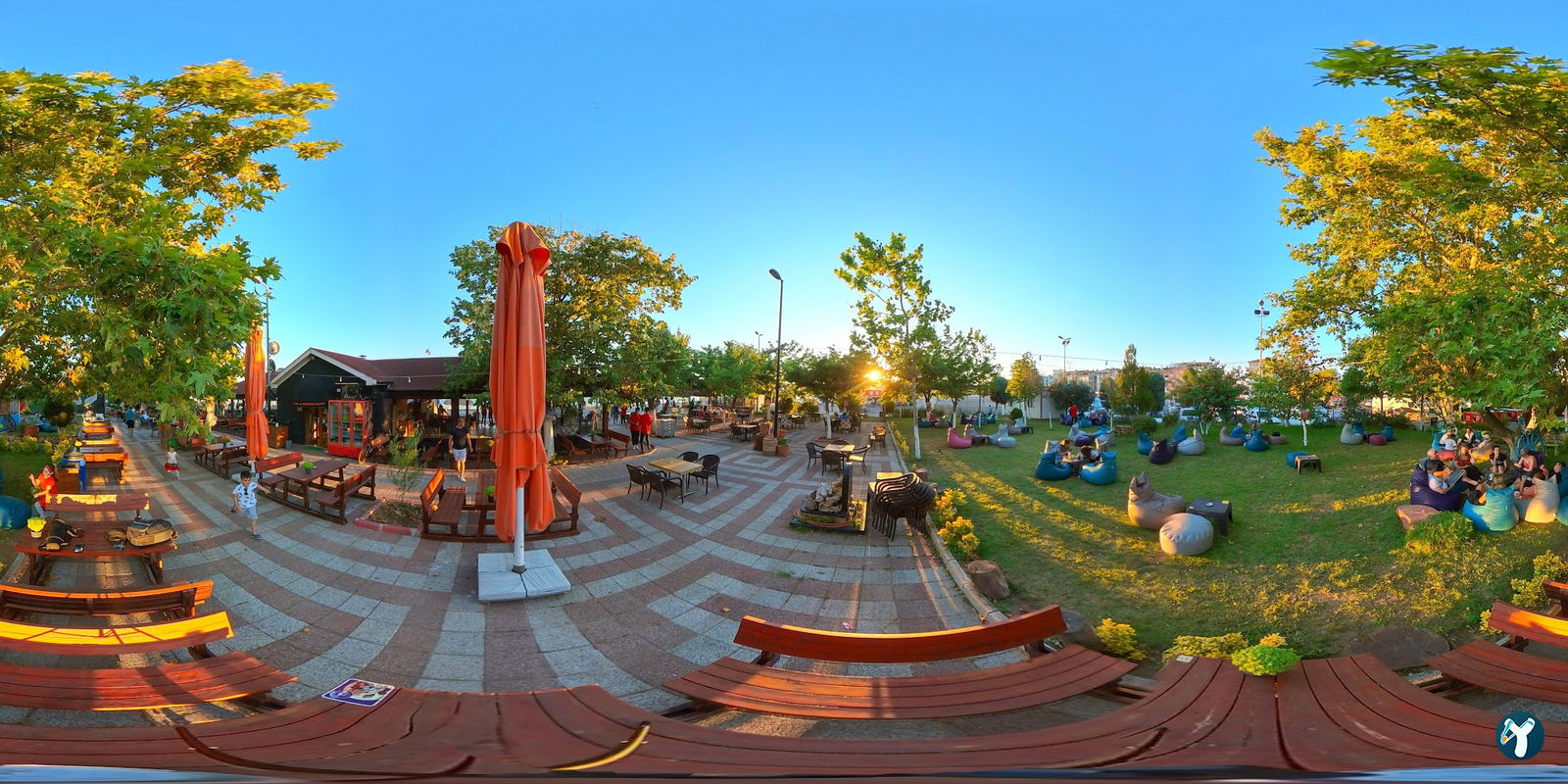 Loja Cafe & Restaurant