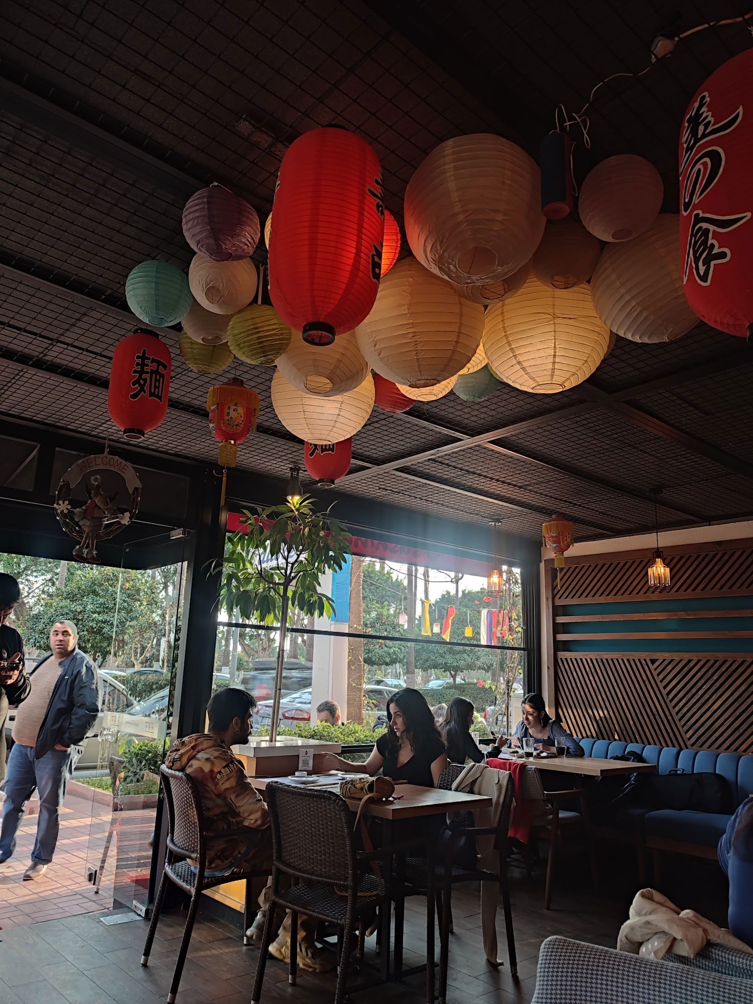 Sushinami Far East Cuisine