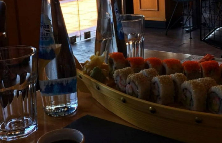 Sushinami Far East Cuisine