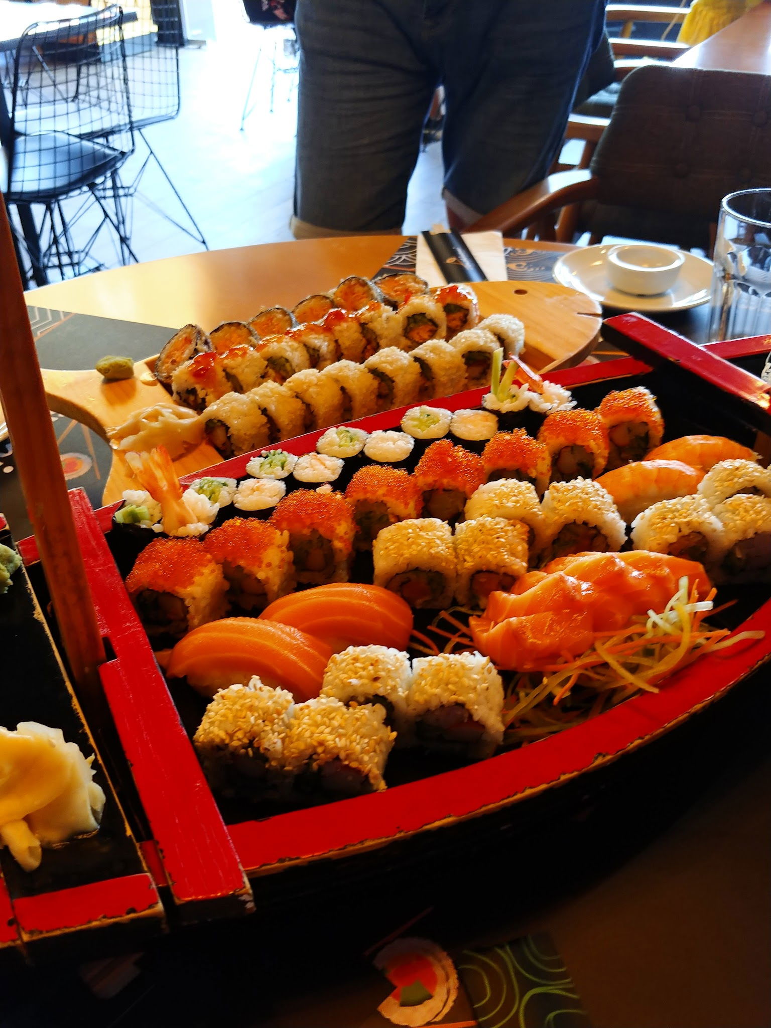 Sushinami Far East Cuisine