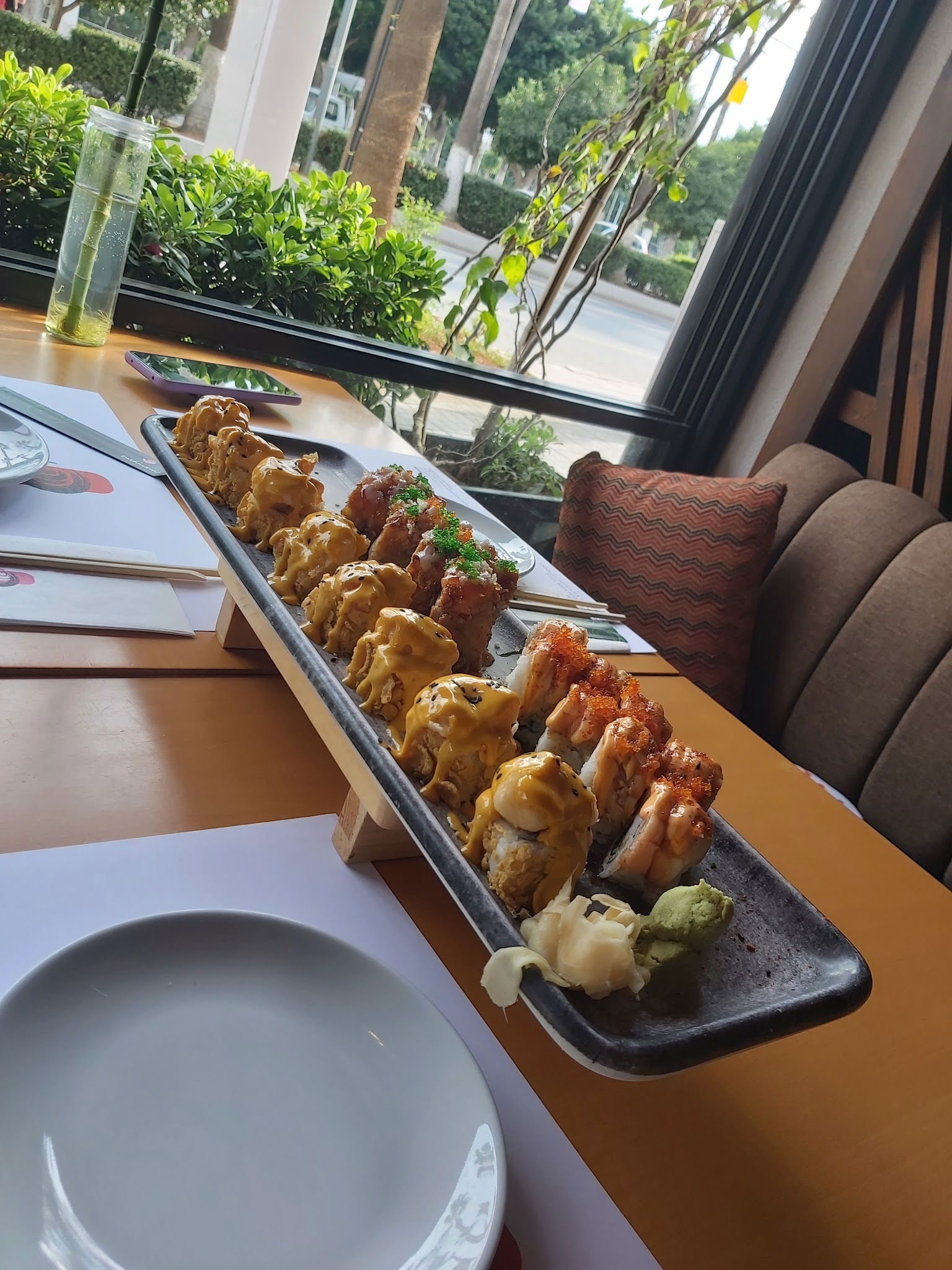 Sushinami Far East Cuisine