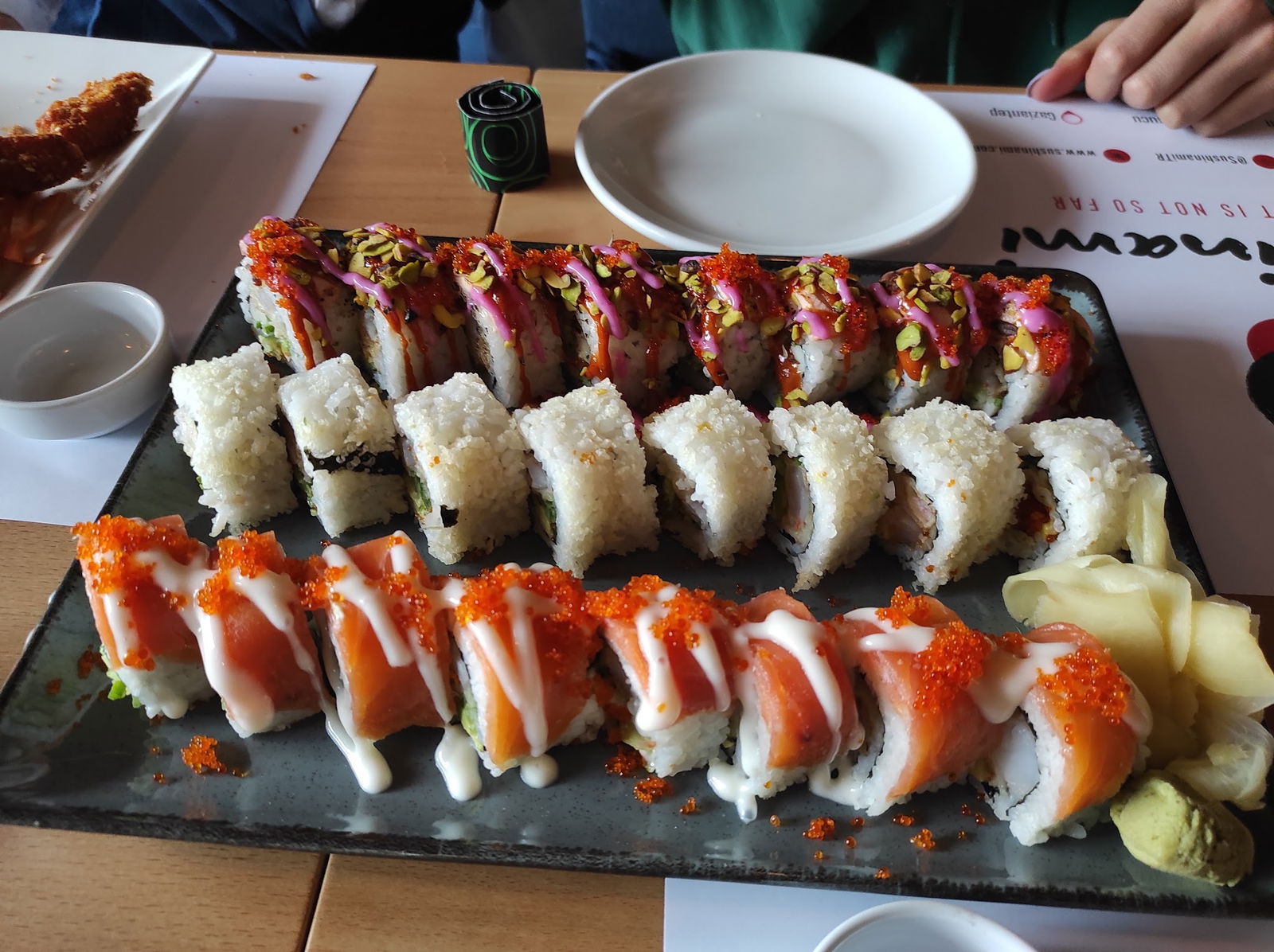 Sushinami Far East Cuisine