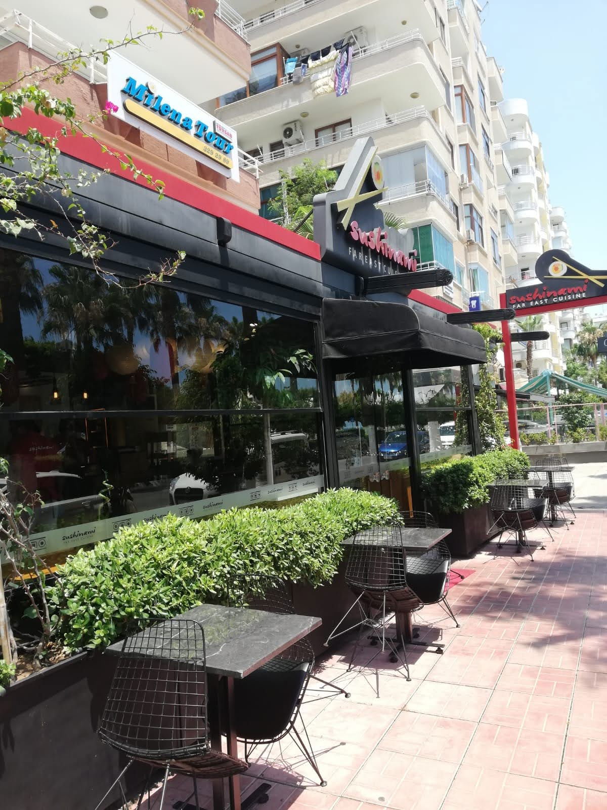 Sushinami Far East Cuisine