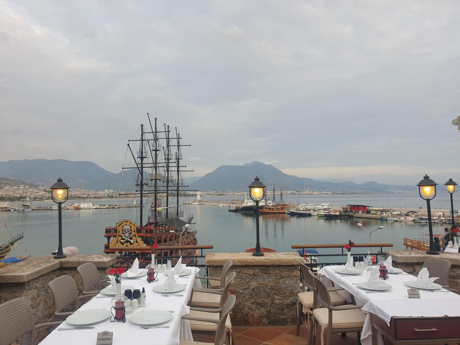 Kaptans Güverte Restaurant & Bar