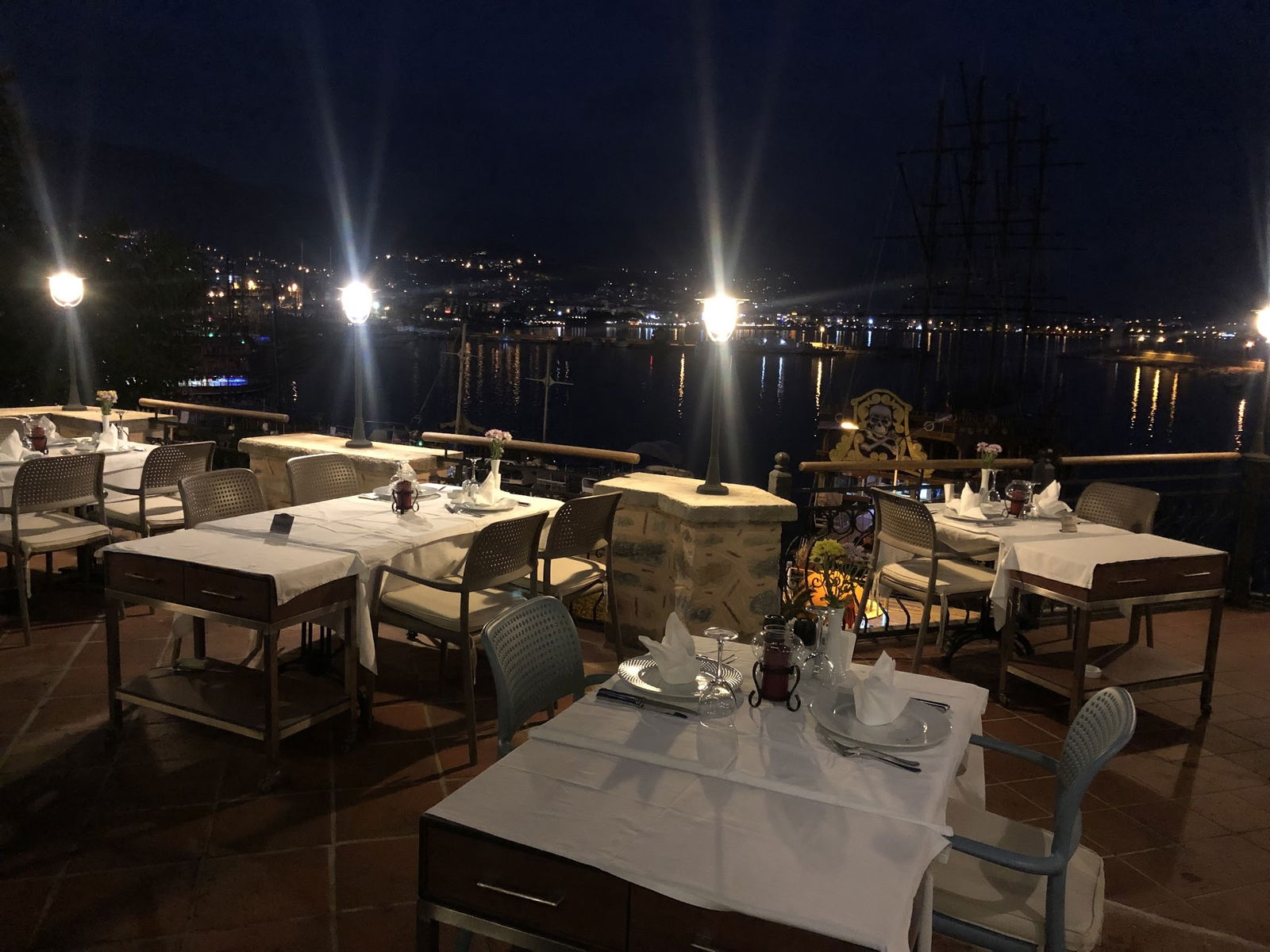 Kaptans Güverte Restaurant & Bar