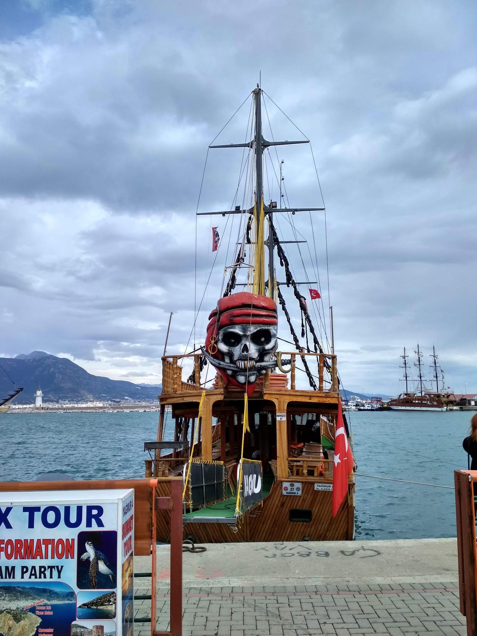 Kaptans Güverte Restaurant & Bar