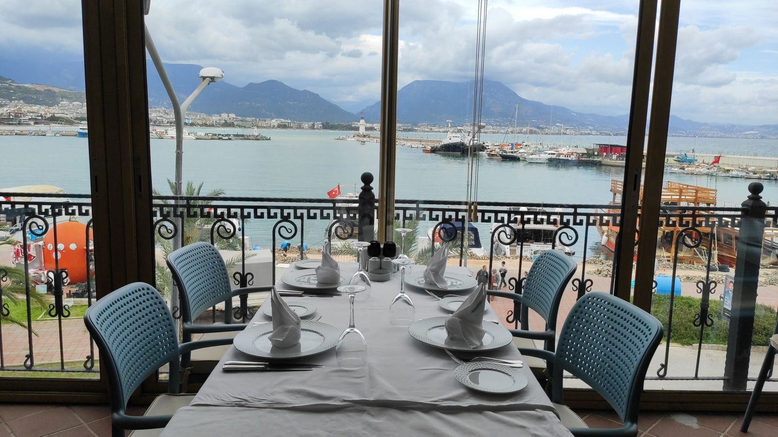 Kaptans Güverte Restaurant & Bar