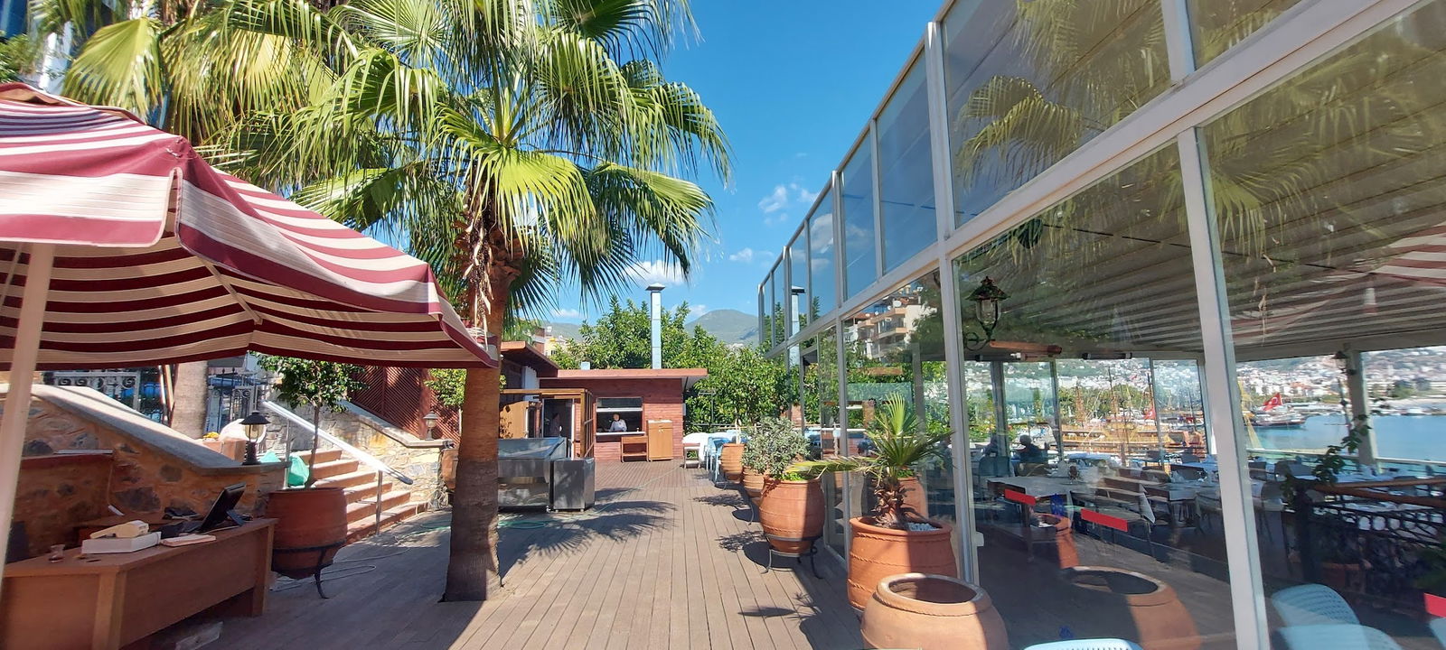 Kaptans Güverte Restaurant & Bar