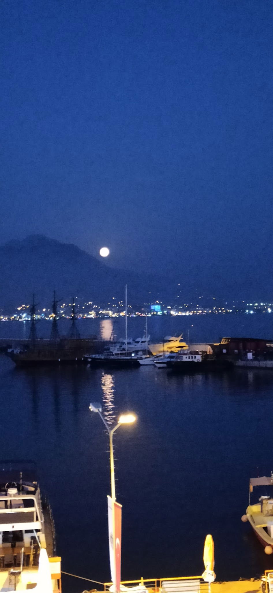 Kaptans Güverte Restaurant & Bar