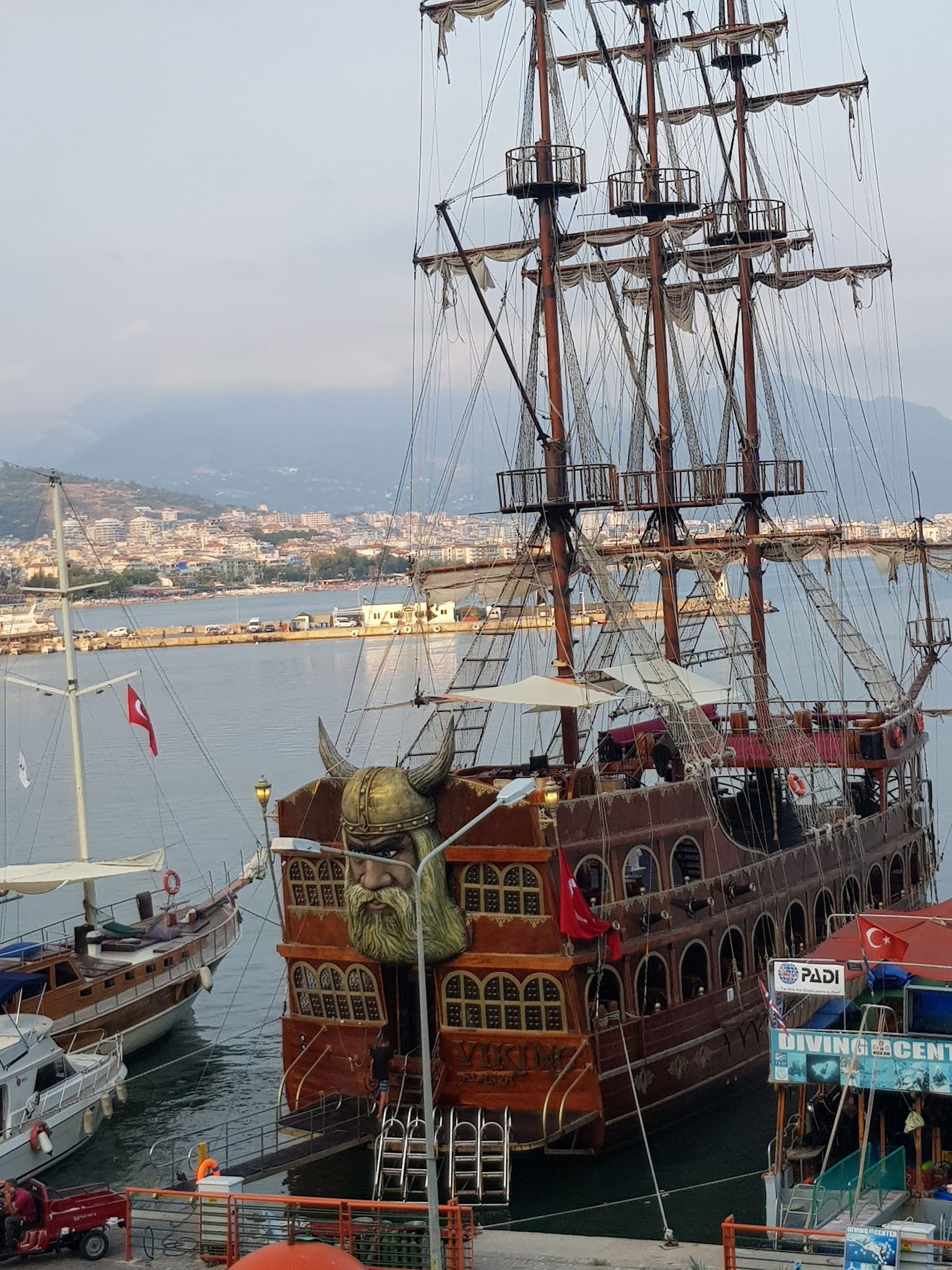 Kaptans Güverte Restaurant & Bar