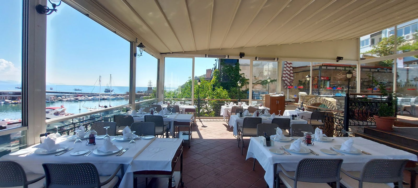 Kaptans Güverte Restaurant & Bar