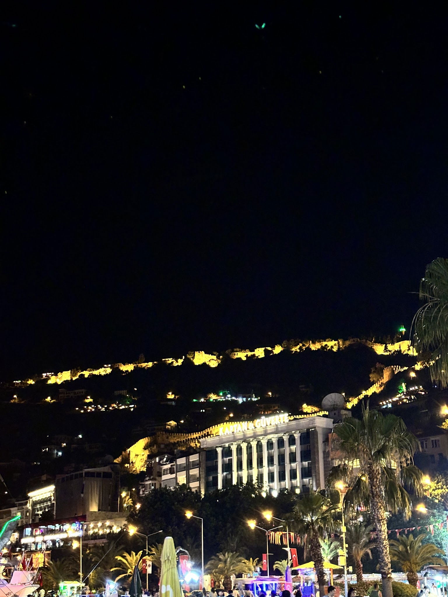 Kaptans Güverte Restaurant & Bar