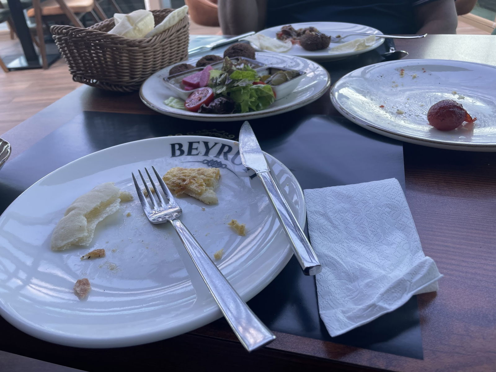 Beyruti Resto & Cafe