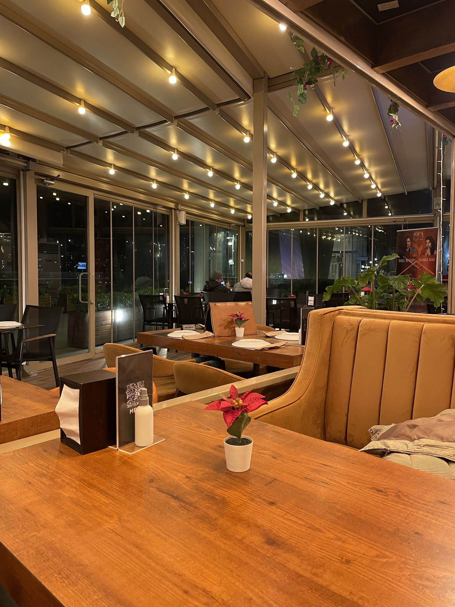 Beyruti Resto & Cafe