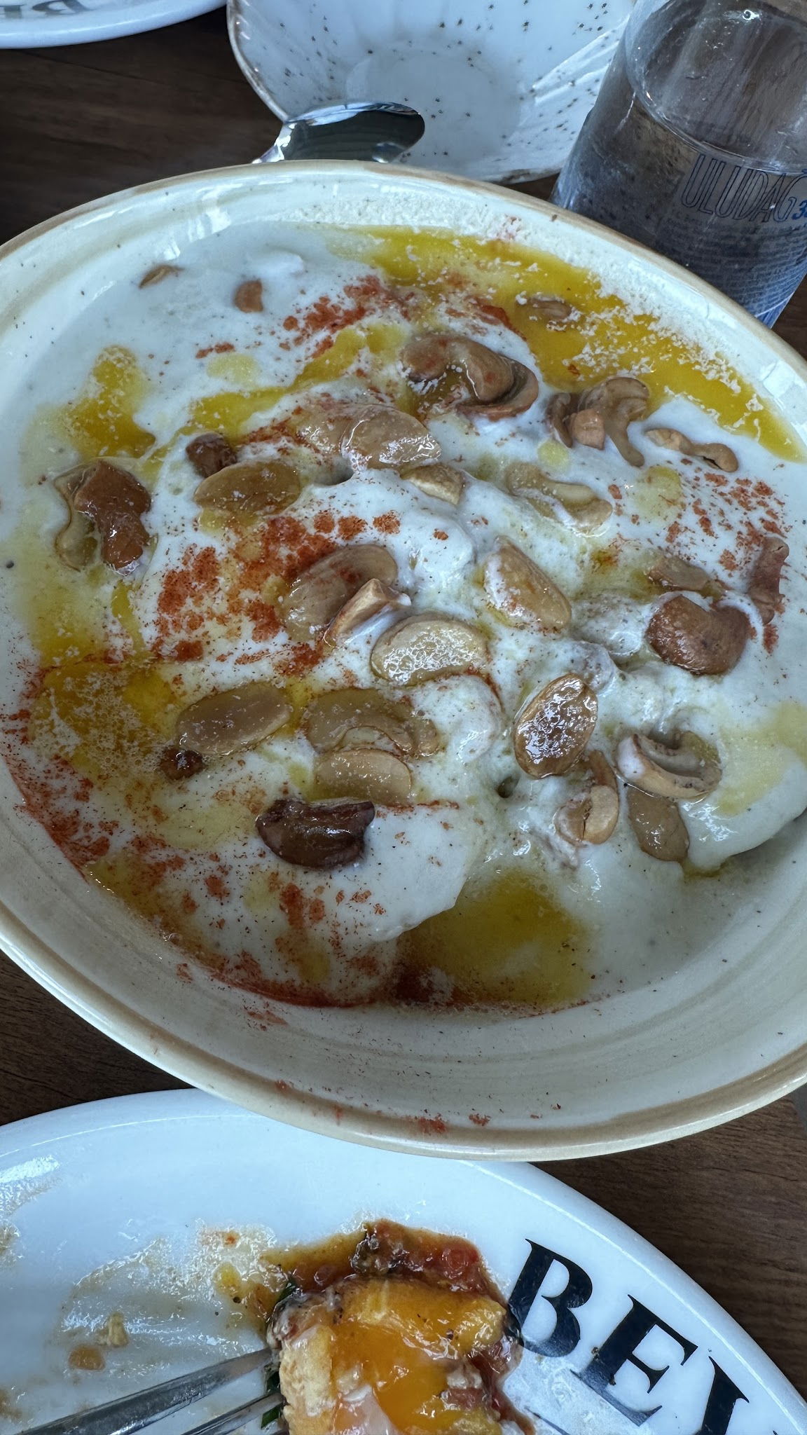 Beyruti Resto & Cafe