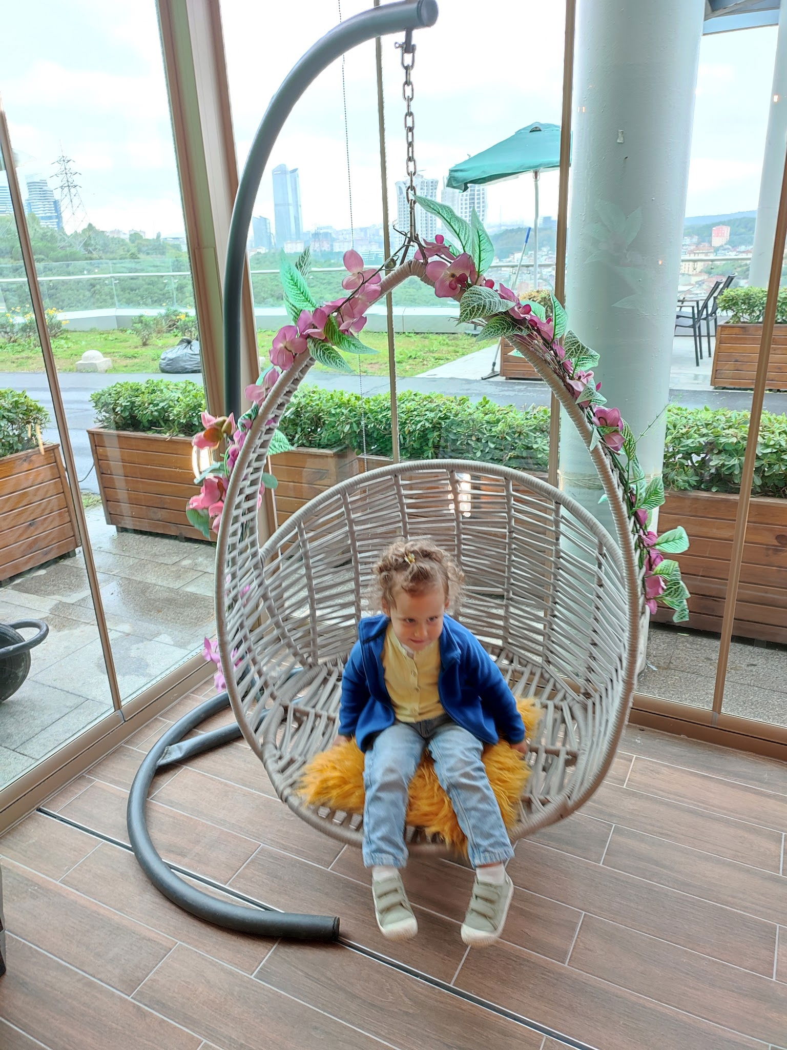 Beyruti Resto & Cafe