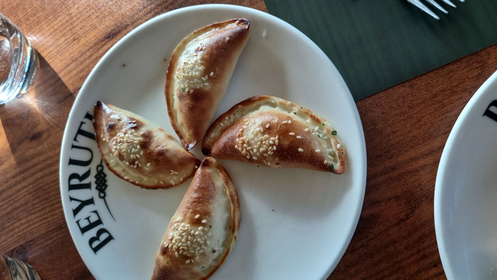 Beyruti Resto & Cafe