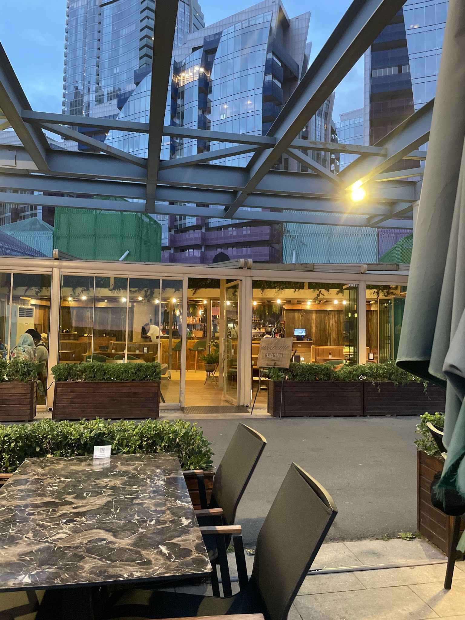 Beyruti Resto & Cafe