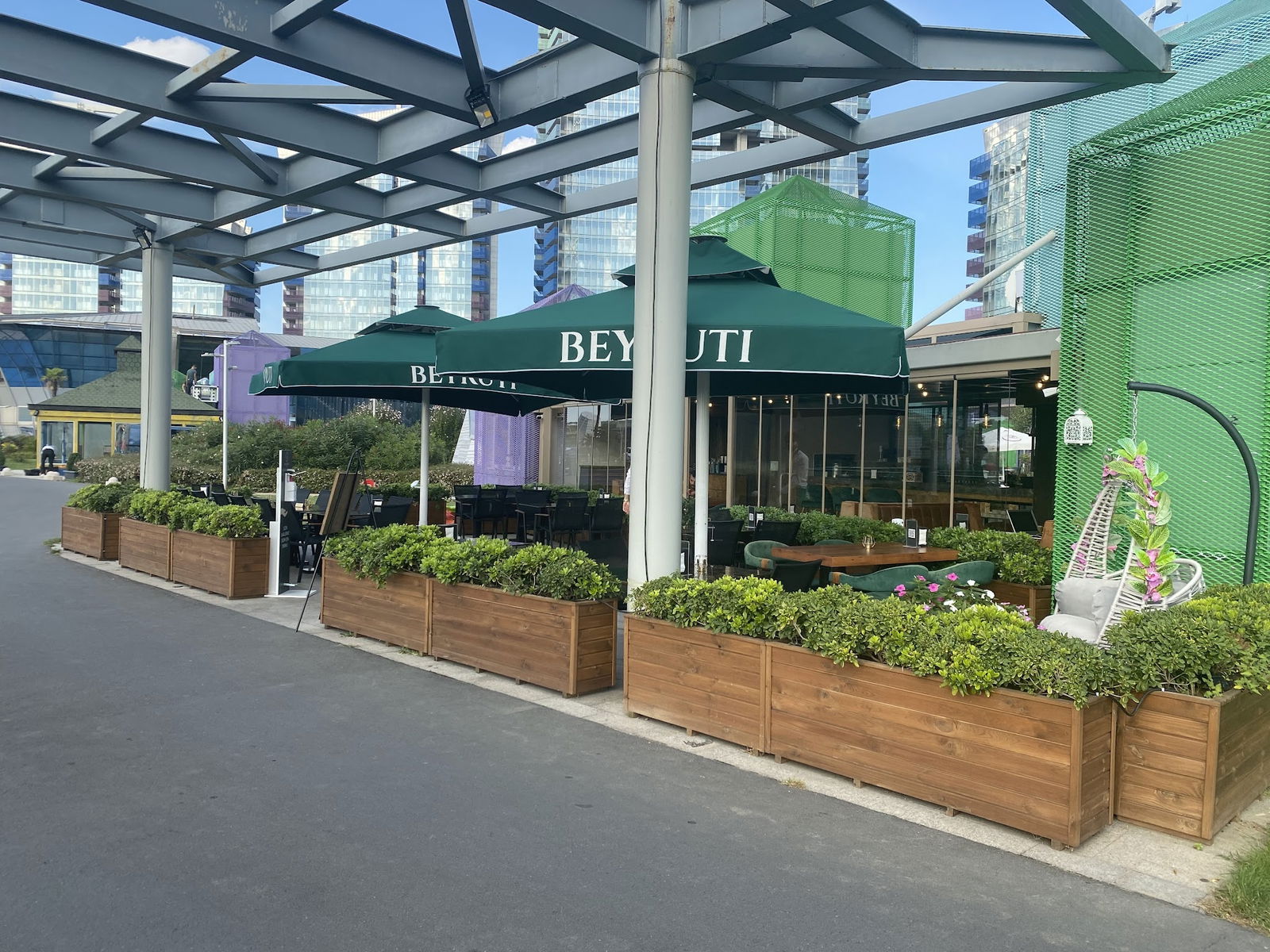 Beyruti Resto & Cafe