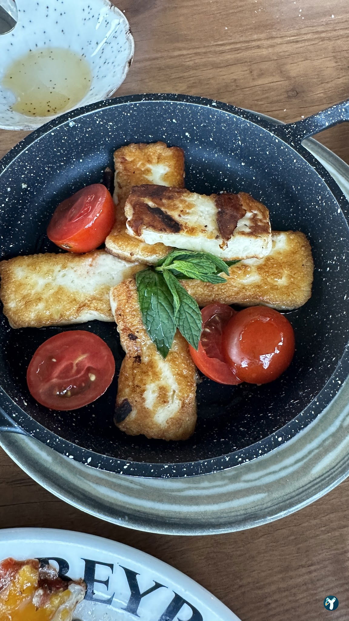 Beyruti Resto & Cafe