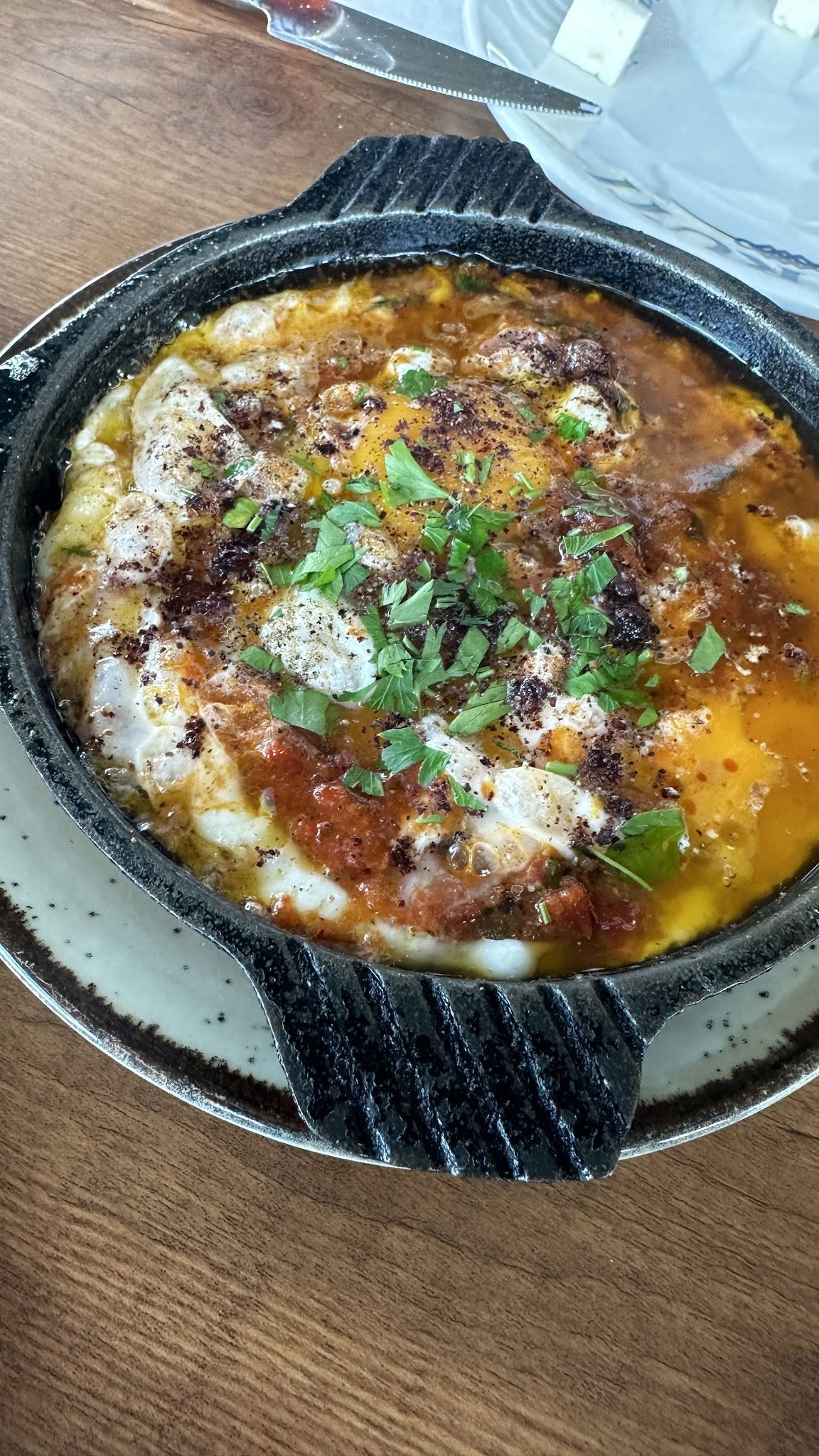 Beyruti Resto & Cafe