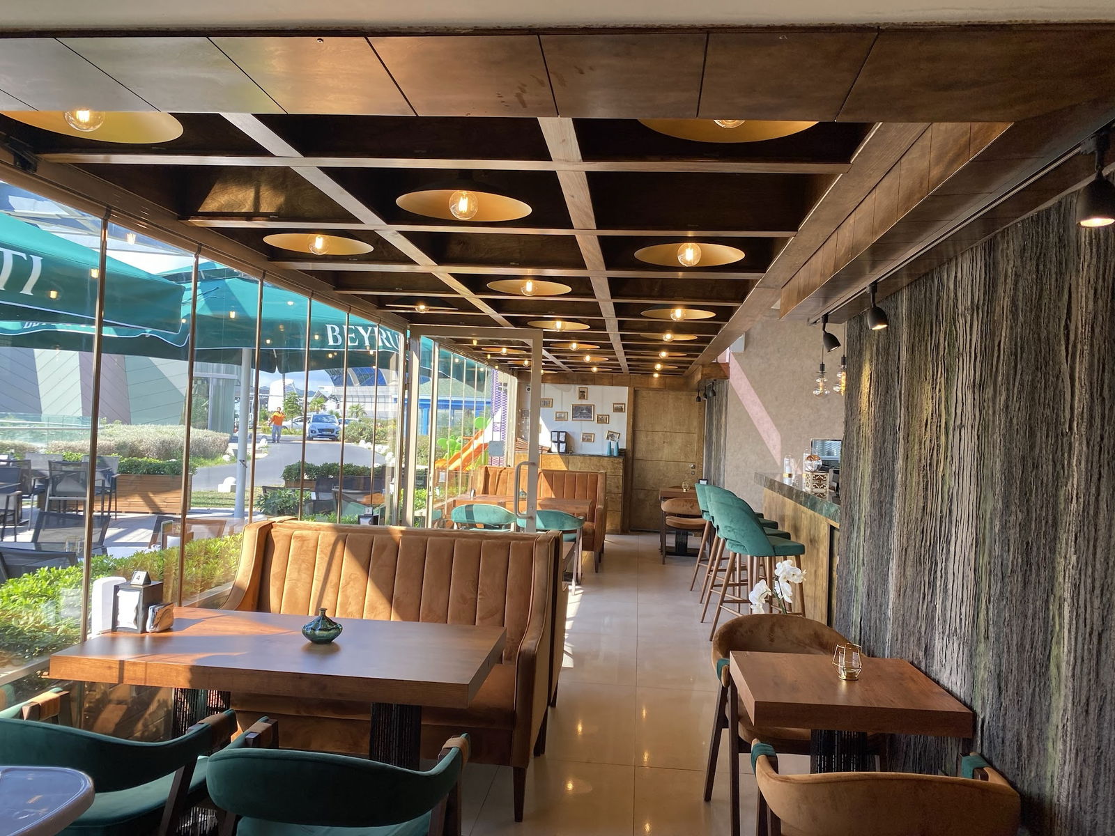 Beyruti Resto & Cafe