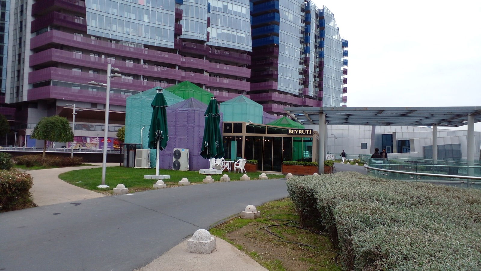 Beyruti Resto & Cafe