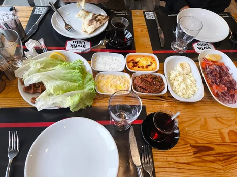 Kebapçı Tevfik Usta resimleri