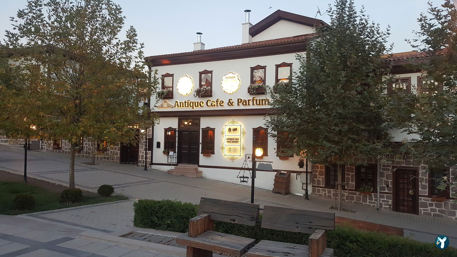 Cafe De Parfüm