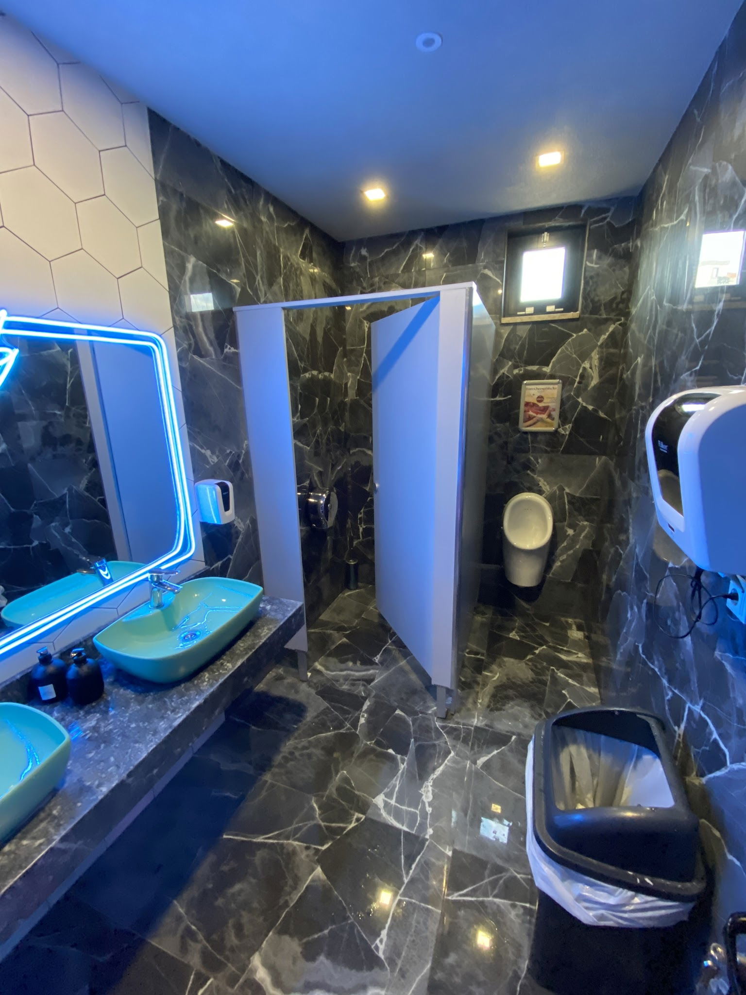 Black Garden Street Food