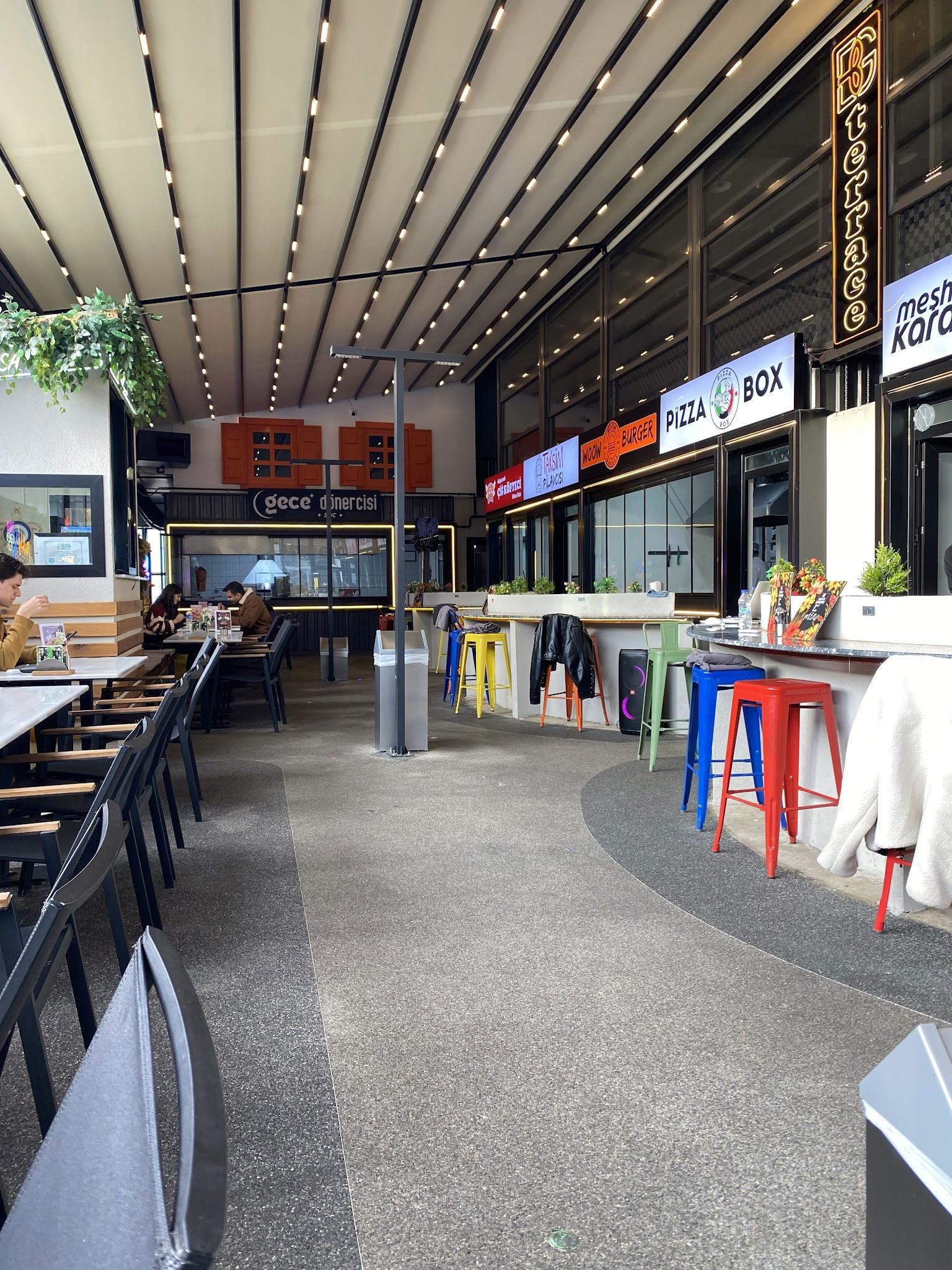 Black Garden Street Food