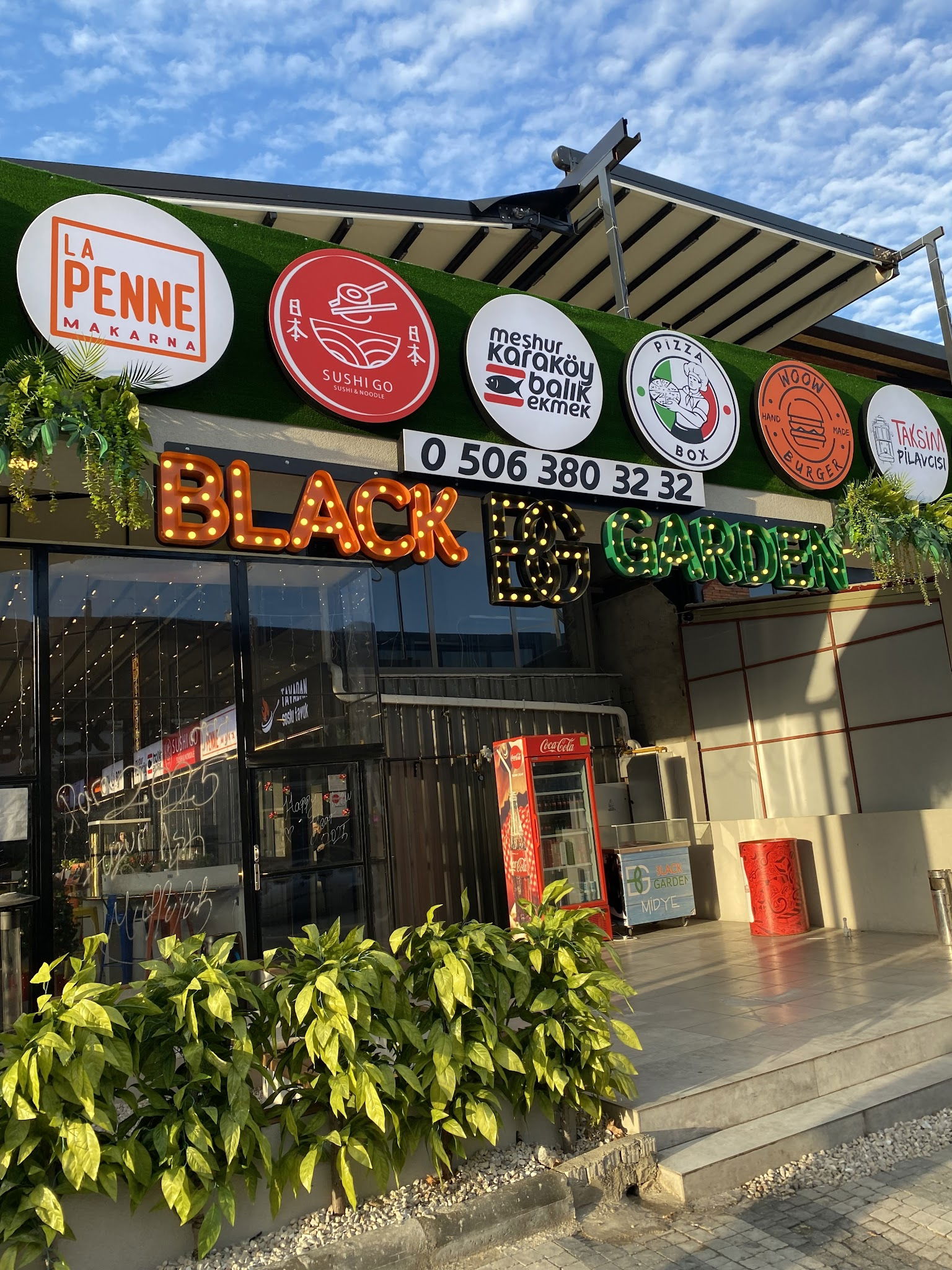 Black Garden Street Food
