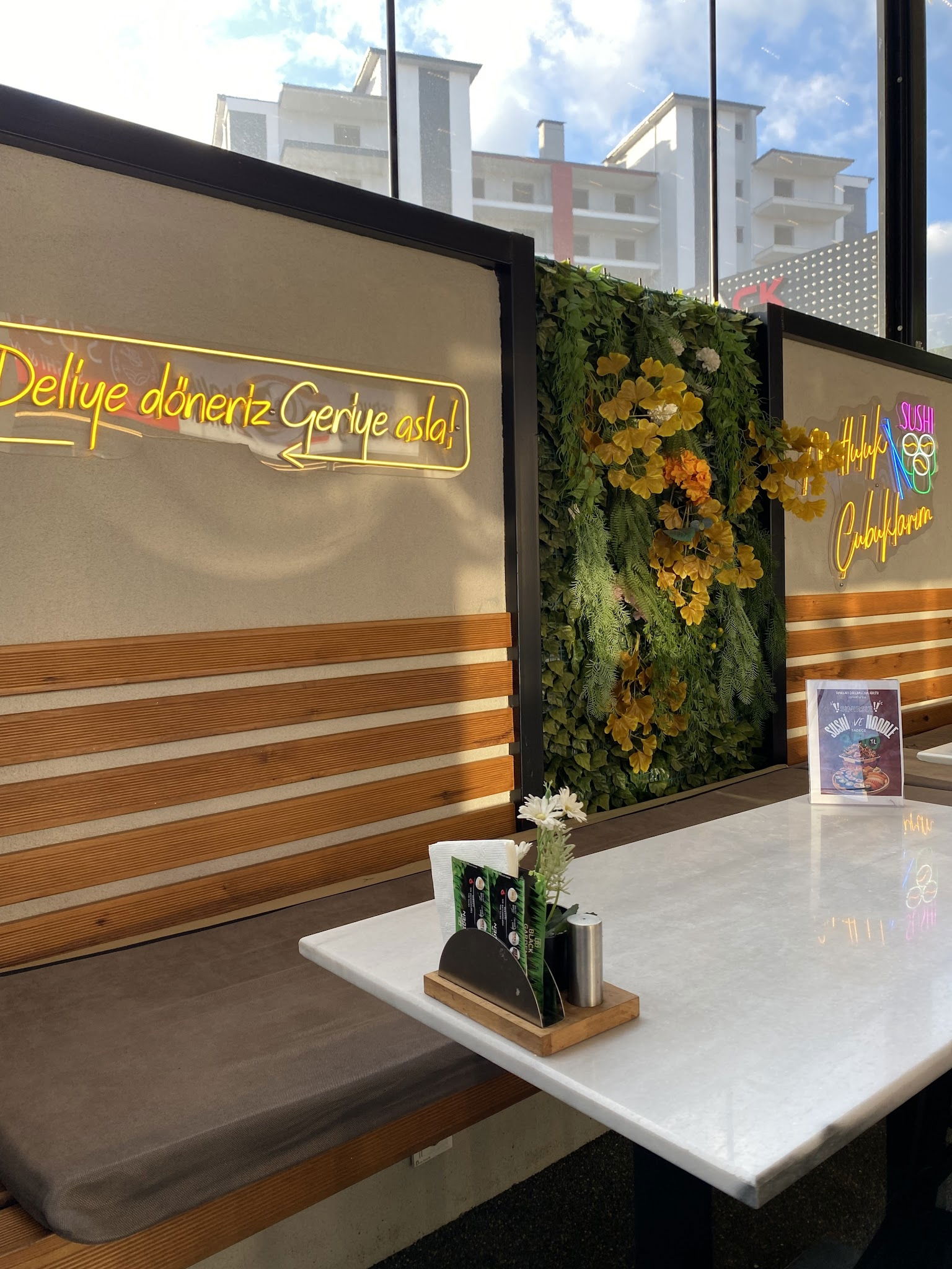 Black Garden Street Food