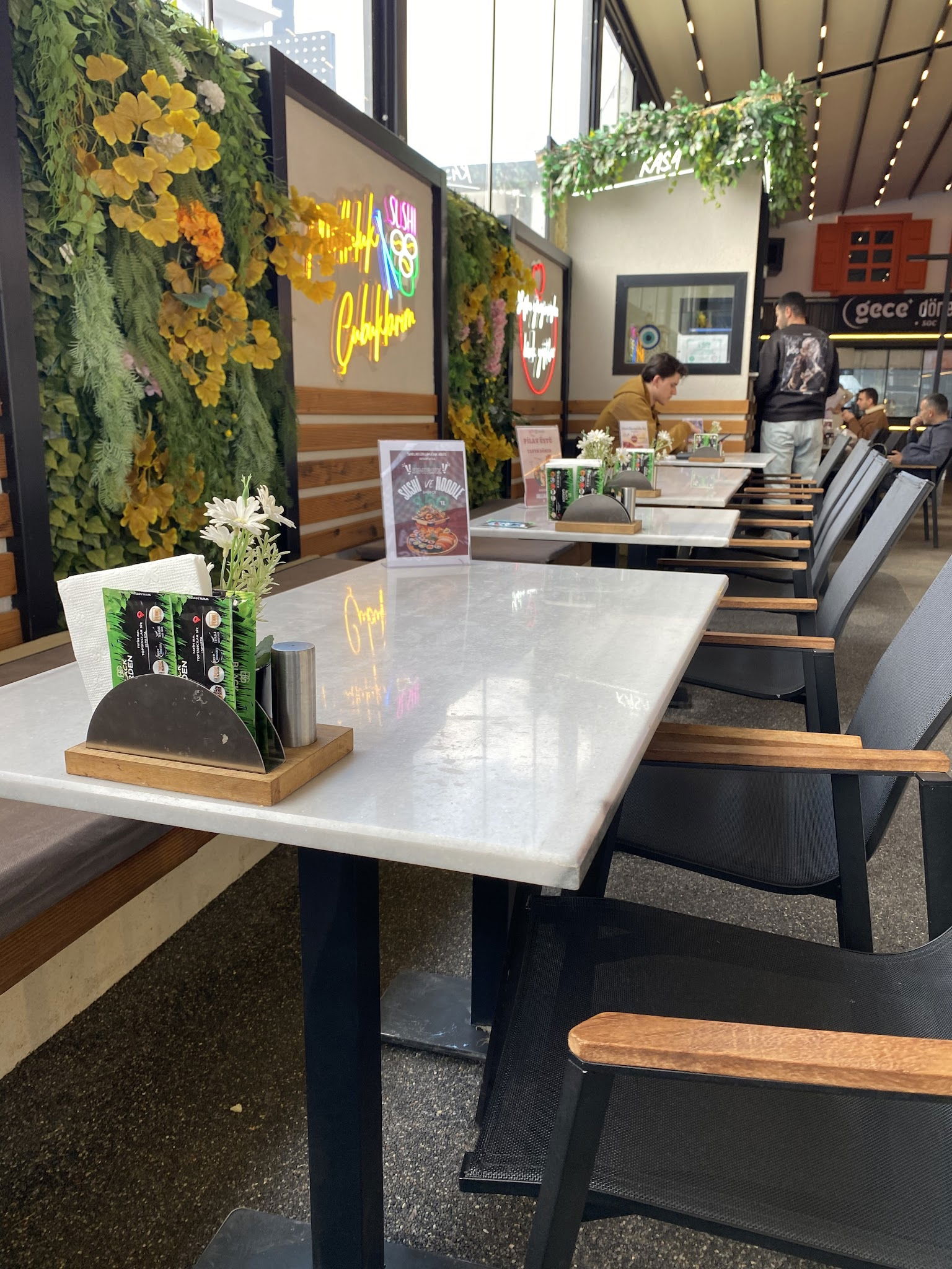 Black Garden Street Food