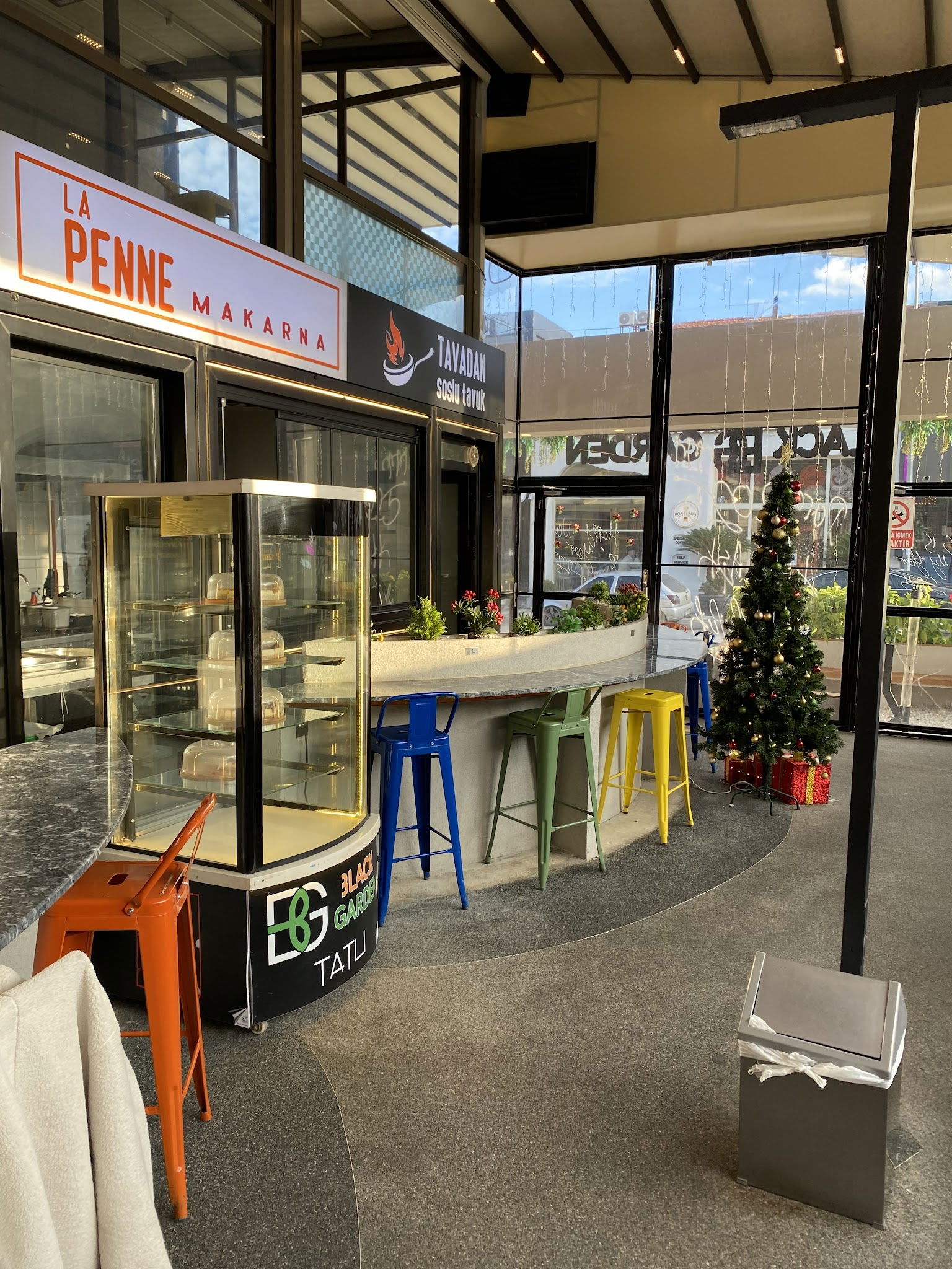 Black Garden Street Food