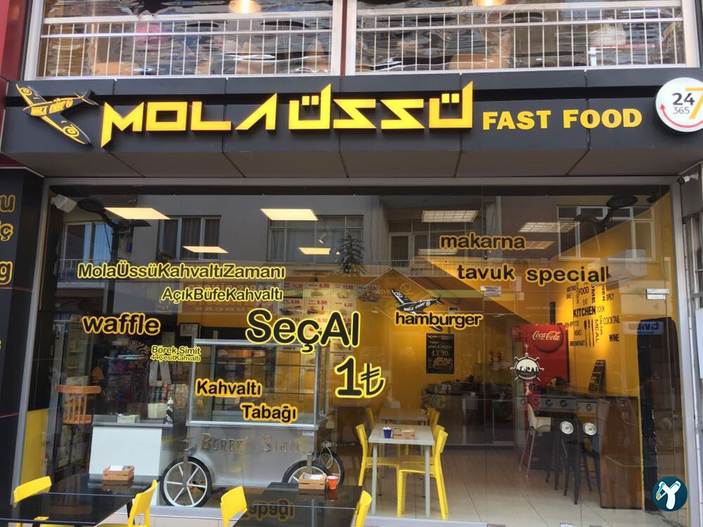Mola Üssü