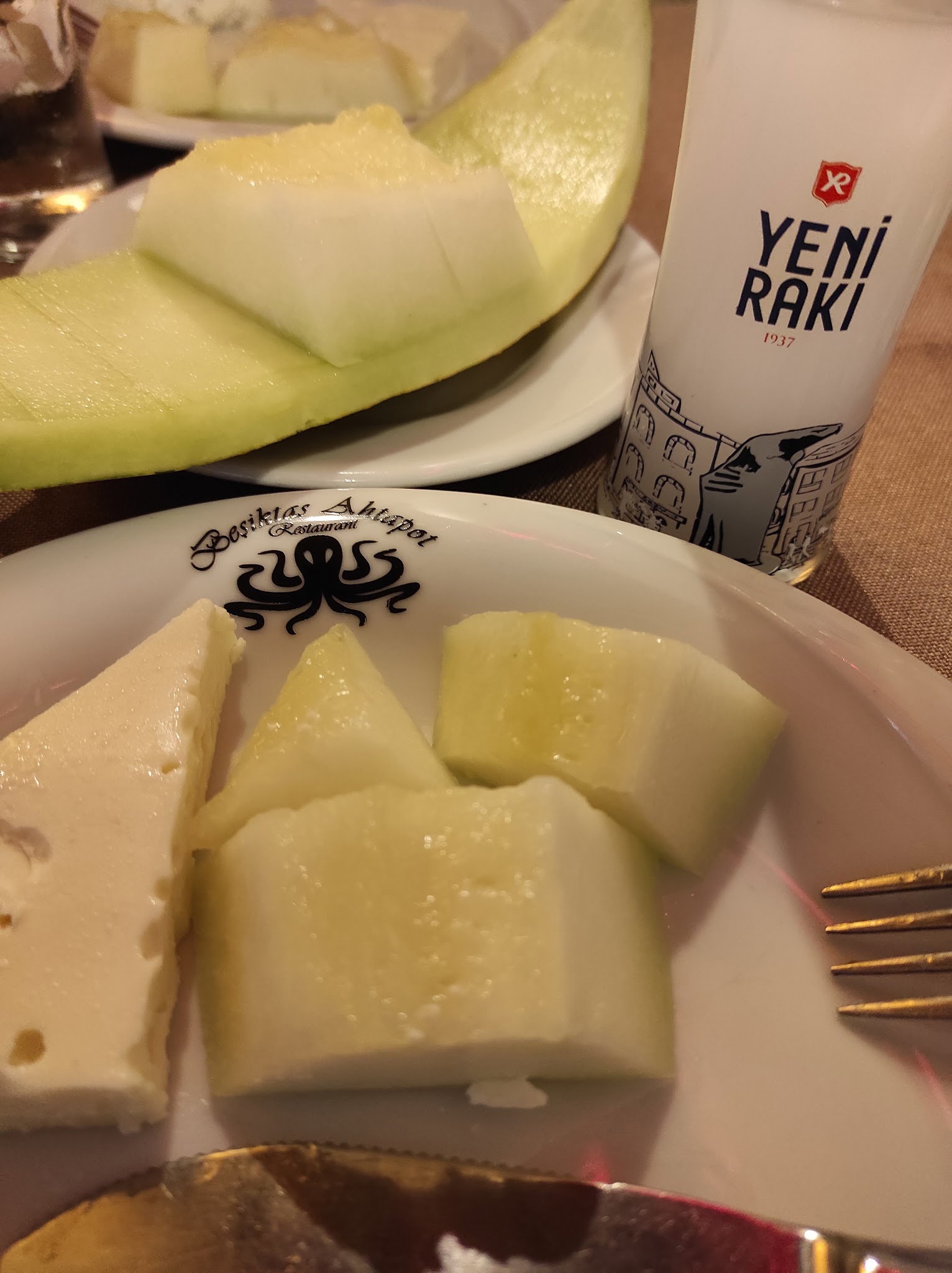 Ahtapot Restaurant