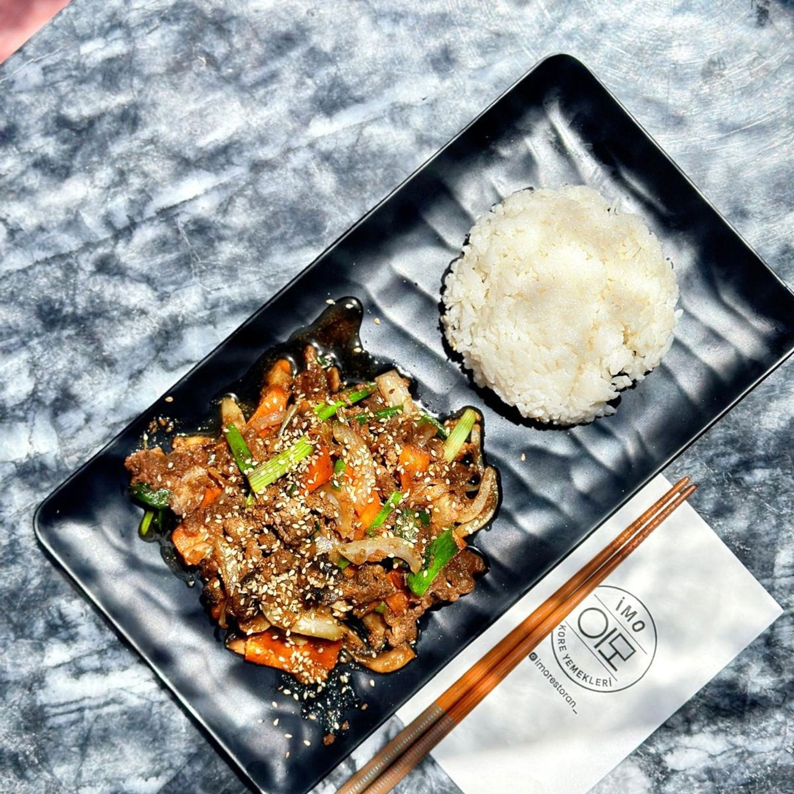 Tavuklu Japchae