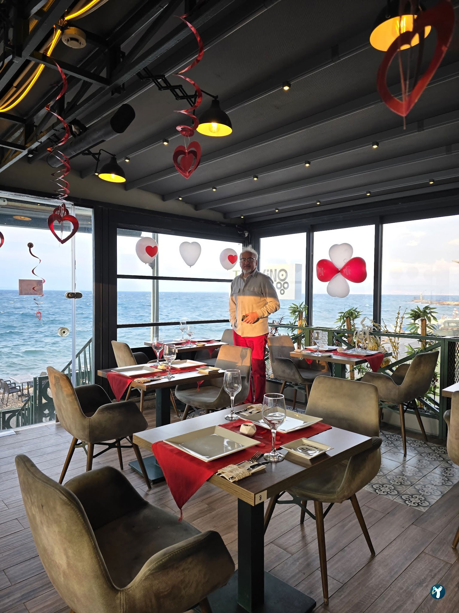 Tapavino Cafe & Restoran Güzelbahçe