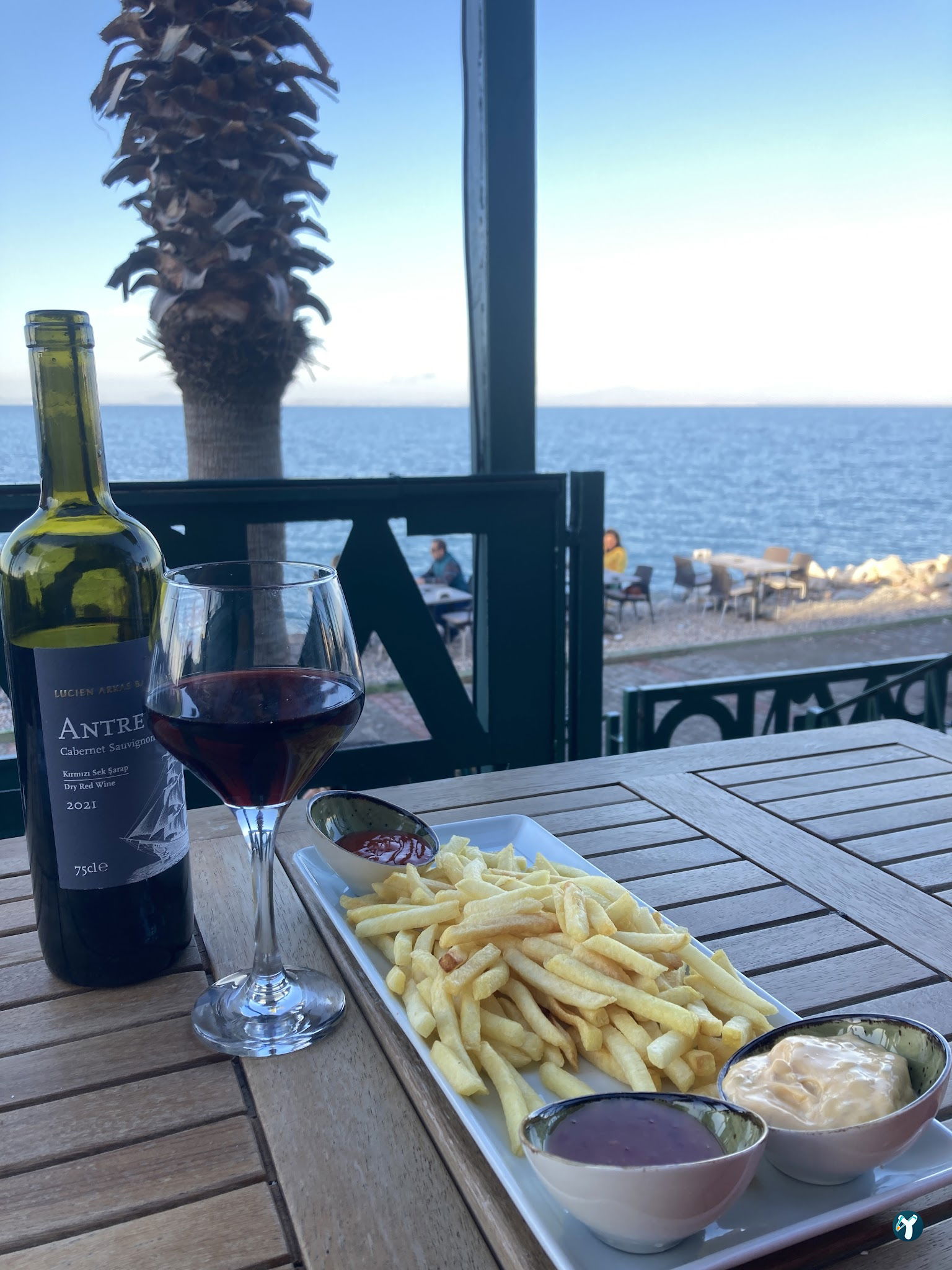 Tapavino Cafe & Restoran Güzelbahçe