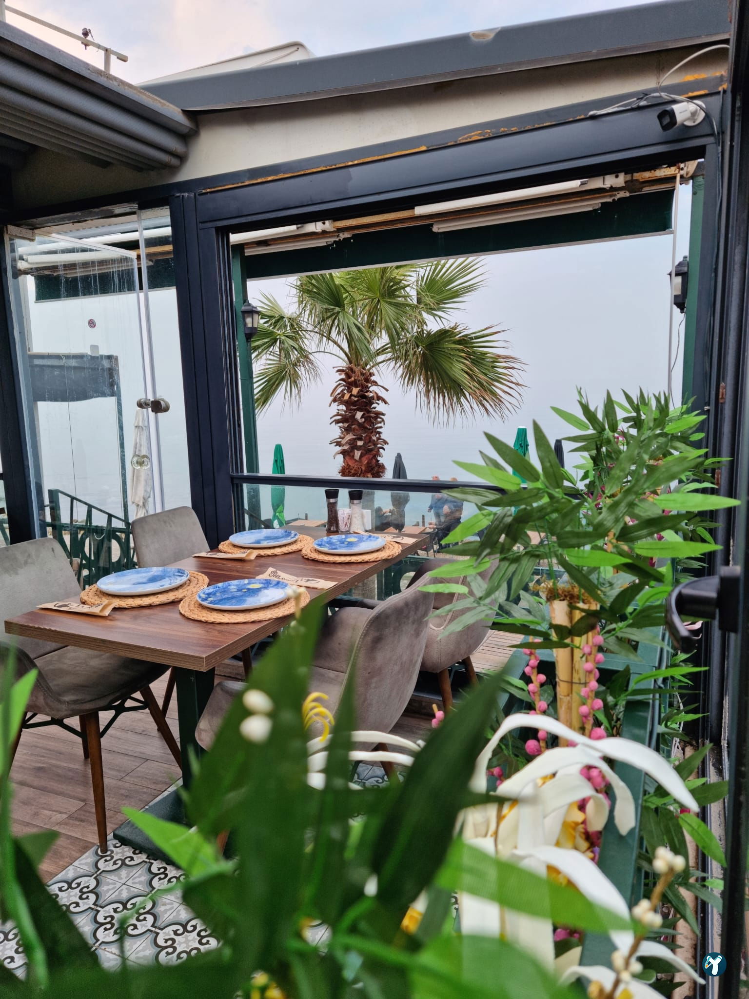 Tapavino Cafe & Restoran Güzelbahçe
