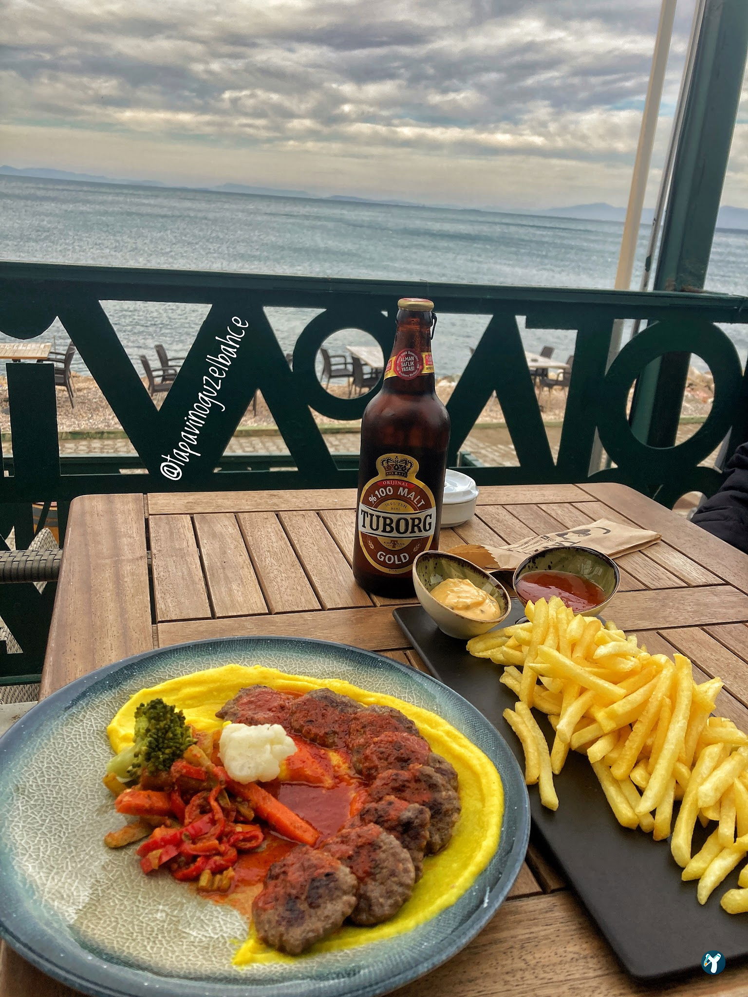 Tapavino Cafe & Restoran Güzelbahçe