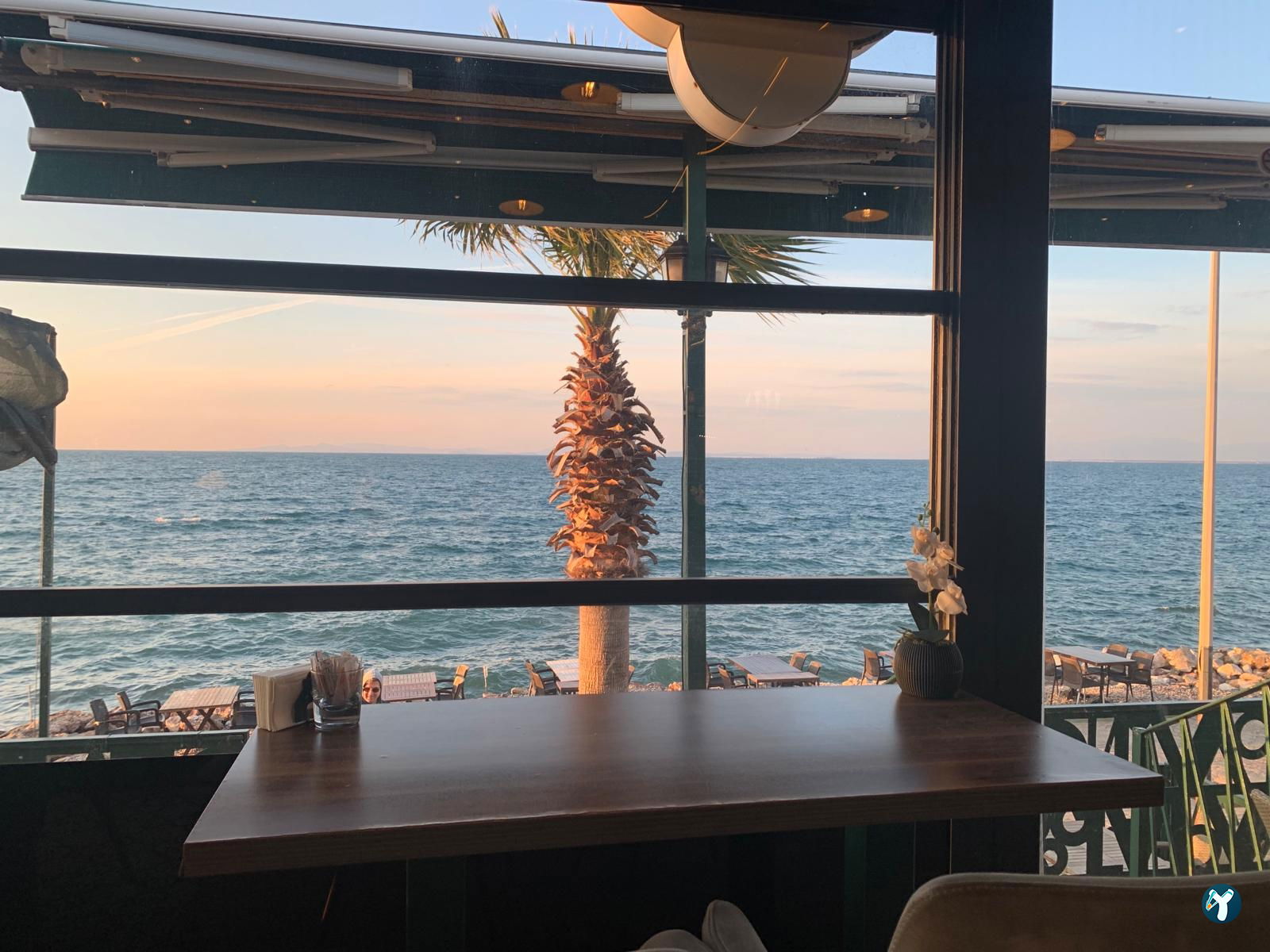 Tapavino Cafe & Restoran Güzelbahçe