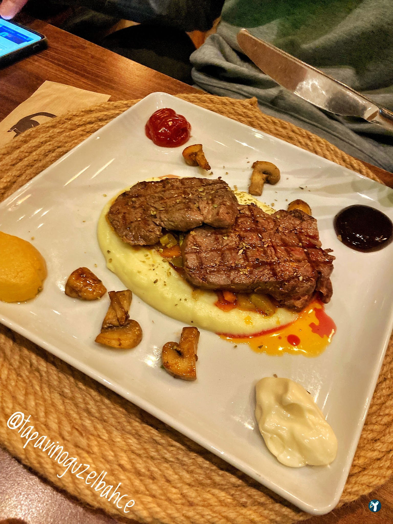 Tapavino Cafe & Restoran Güzelbahçe