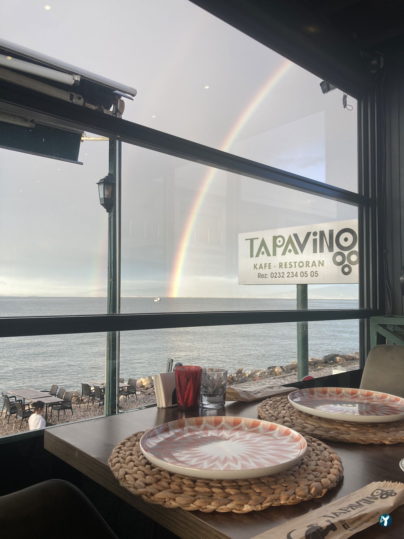 Tapavino Cafe & Restoran Güzelbahçe